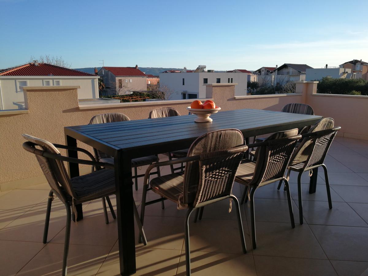 Apartment House Kastela With Heated Pool & Jacuzzi Bagian luar foto